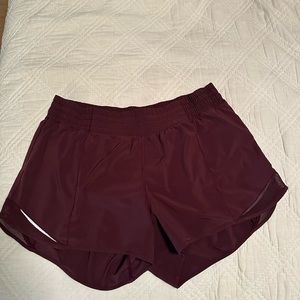 Lululemon hotty hot high rise short